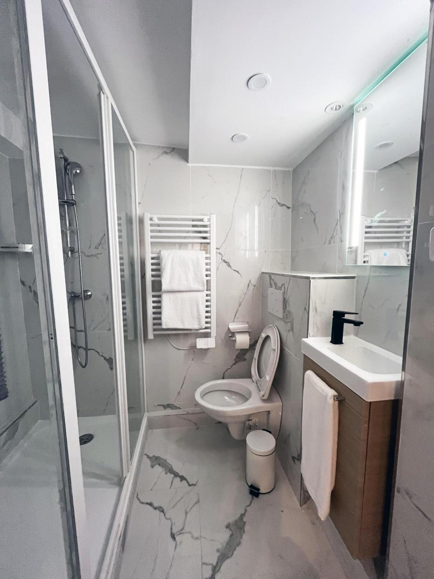 Appartamento Urban Flat 175 - Loft St Denis Parigi Esterno foto